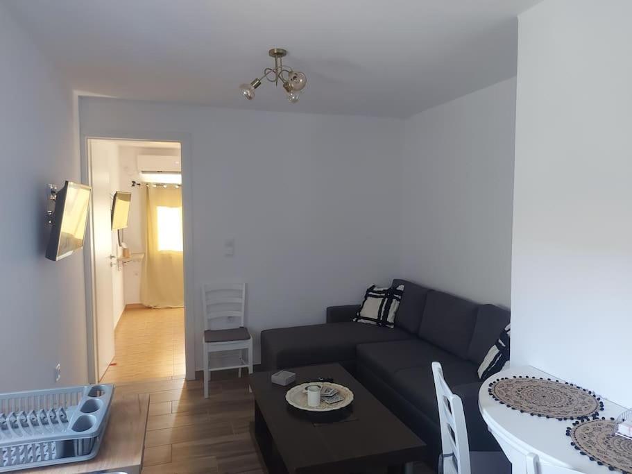 Houlia Home Διαμέρισμα Με Δωρεάν Χώρο Στάθμευσης Steniaí Esterno foto