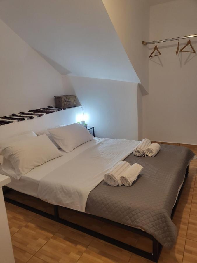 Houlia Home Διαμέρισμα Με Δωρεάν Χώρο Στάθμευσης Steniaí Esterno foto